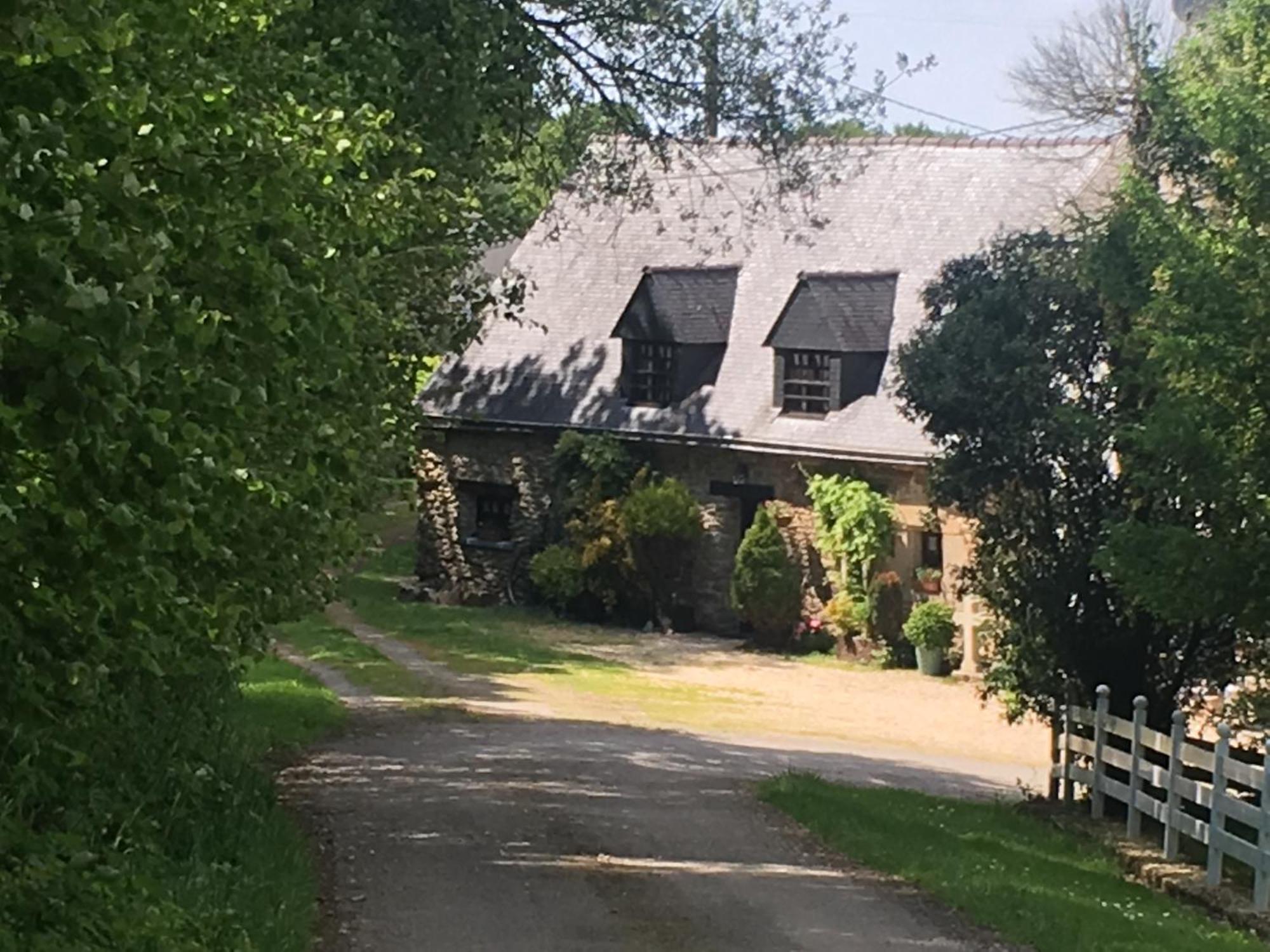 Gites De Camors Exteriör bild
